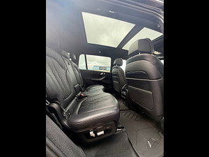 BMW X7 thumbnail