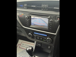 Toyota Auris thumbnail