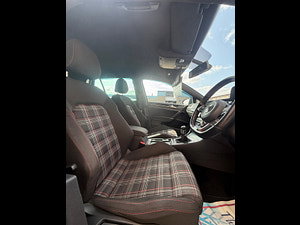 Volkswagen Golf thumbnail
