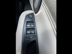 BMW X5 thumbnail