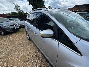 Ford Grand C-Max thumbnail