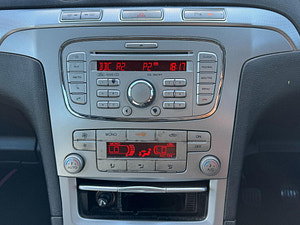Ford S-Max thumbnail
