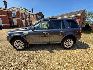 Land Rover Freelander 2 thumbnail