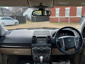 Land Rover Freelander 2 thumbnail