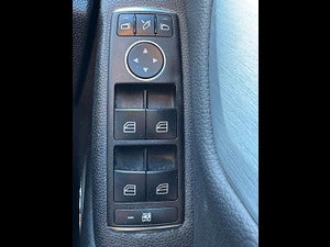 Mercedes-Benz C Class thumbnail