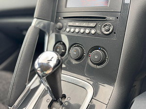 Peugeot 3008 thumbnail