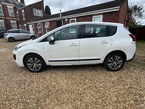 Peugeot 3008 thumbnail