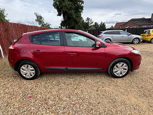 Renault Megane thumbnail