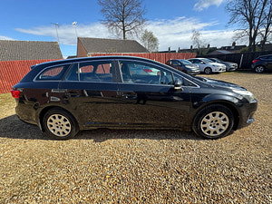 Toyota Avensis thumbnail