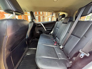 Toyota RAV4 thumbnail