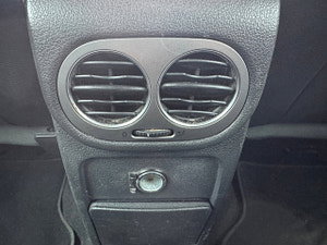 Volkswagen Tiguan thumbnail