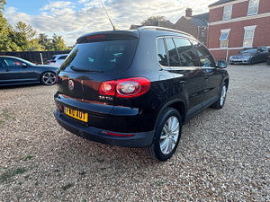 Volkswagen Tiguan thumbnail
