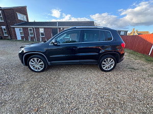 Volkswagen Tiguan thumbnail