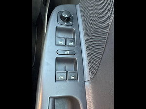 Volkswagen Golf thumbnail
