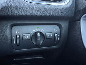 Volvo V40 thumbnail