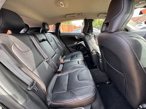 Volvo V40 Cross Country thumbnail