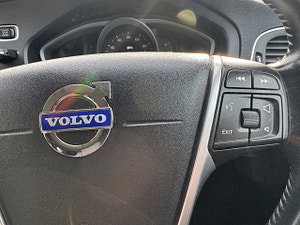 Volvo V40 Cross Country thumbnail