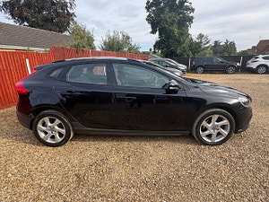 Volvo V40 Cross Country thumbnail