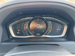 Volvo XC60 thumbnail