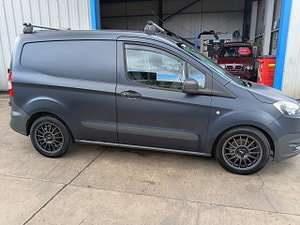 Ford Transit Courier thumbnail
