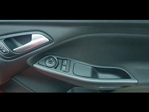 Ford Focus thumbnail