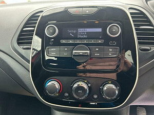 Renault Captur thumbnail