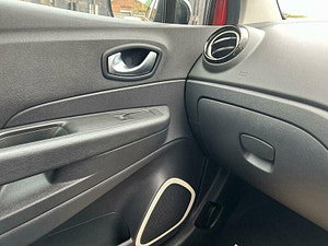 Renault Captur thumbnail
