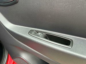 Renault Captur thumbnail