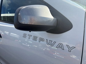 Dacia Sandero Stepway thumbnail