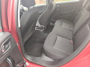 Peugeot 208 thumbnail