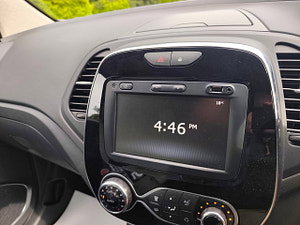 Renault Captur thumbnail