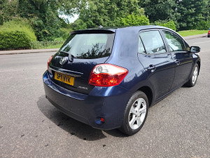 Toyota Auris thumbnail