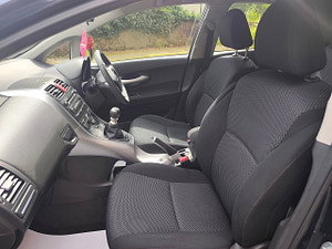 Toyota Auris thumbnail