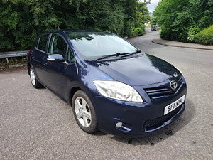 Toyota Auris thumbnail
