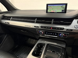 Audi Q7 thumbnail