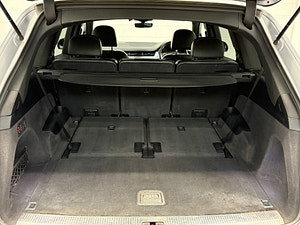 Audi Q7 thumbnail
