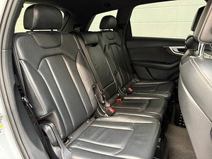 Audi Q7 thumbnail
