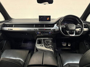 Audi Q7 thumbnail