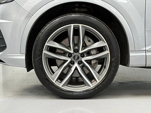 Audi Q7 thumbnail