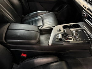 Audi Q7 thumbnail