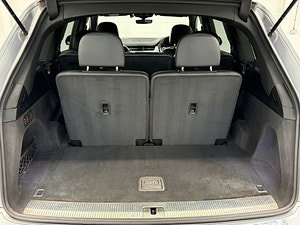 Audi Q7 thumbnail