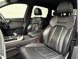 Audi Q7 thumbnail