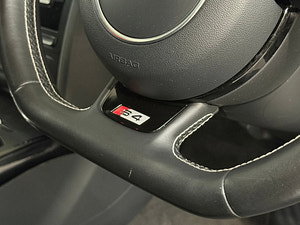 Audi S4 thumbnail