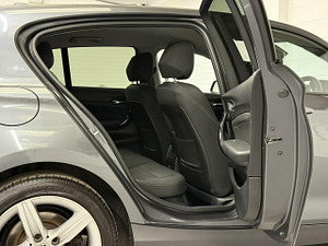BMW 1 Series thumbnail