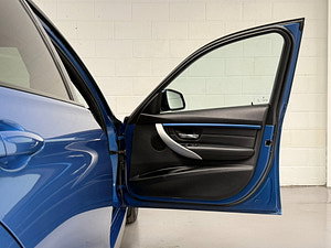 BMW 3 Series thumbnail