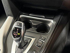 BMW 3 Series thumbnail