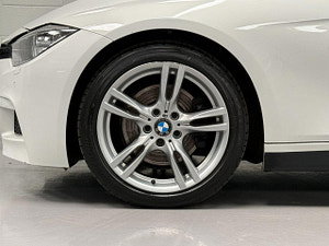 BMW 3 Series thumbnail