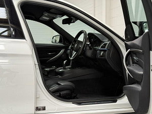 BMW 3 Series thumbnail