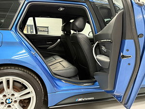 BMW 3 Series thumbnail