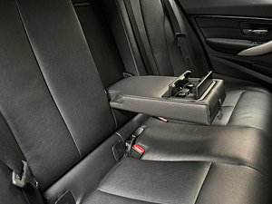 BMW 3 Series thumbnail